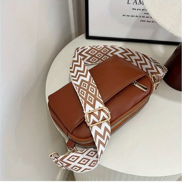Stylish Brown Crossbody Bag with Geometric Strap - Picture 2 of 2